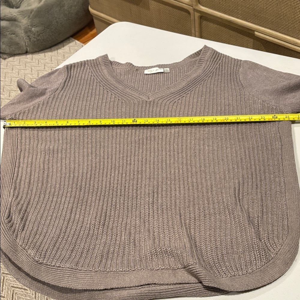 RD Style - Josslyn V Neck Sweater (from stitch fix).  Size XXL. Brown - Picture 13 of 16